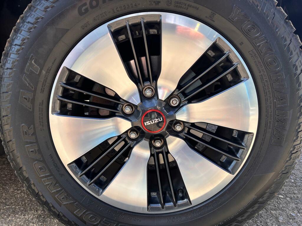 Isuzu D-Max V-cross Auto Grey #12