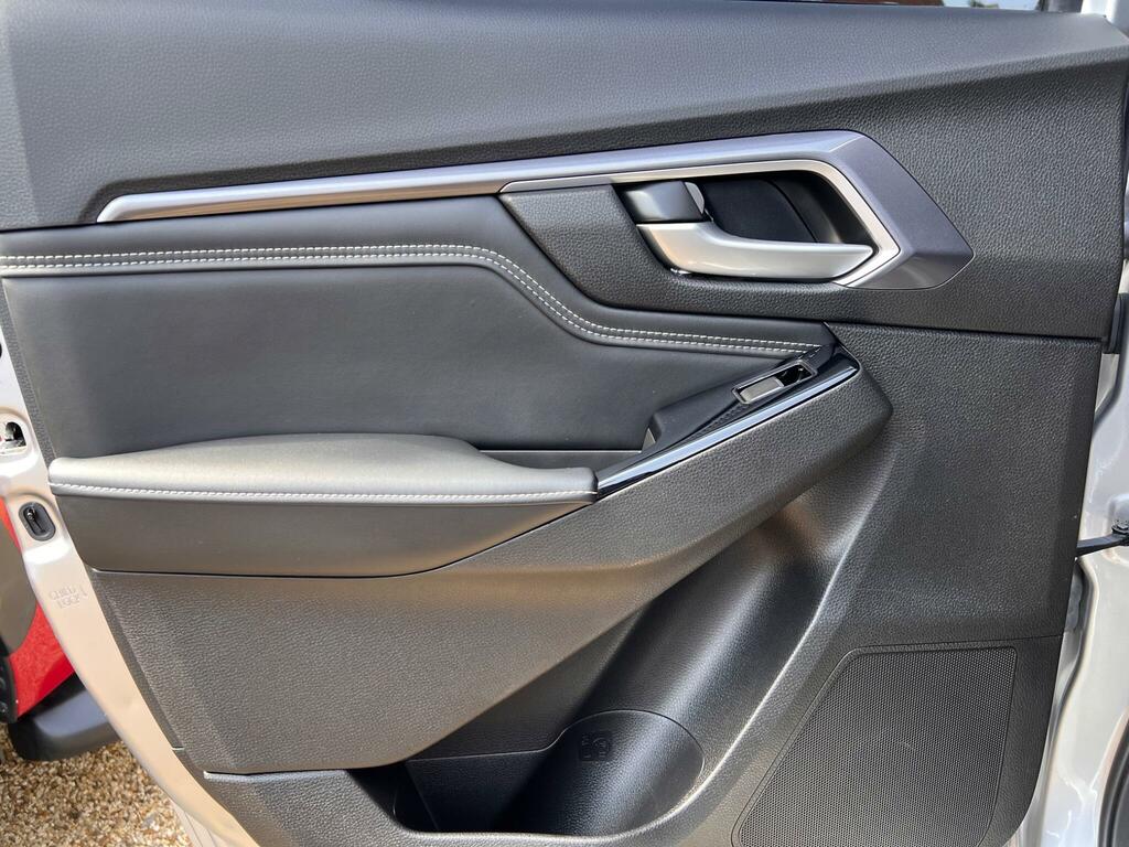 Isuzu D-Max V-cross Auto Grey #42