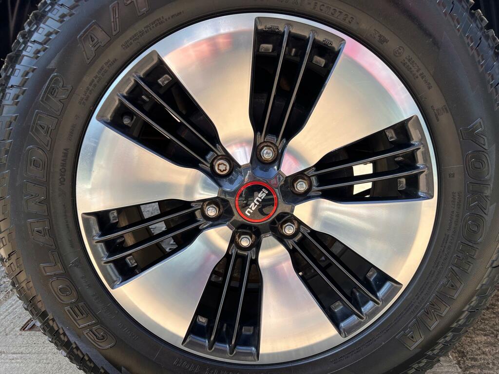Isuzu D-Max V-cross Auto Grey #13
