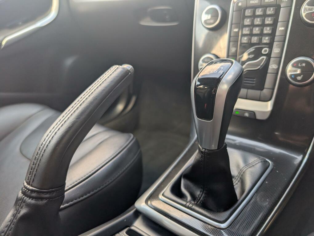 Volvo V40  White #12