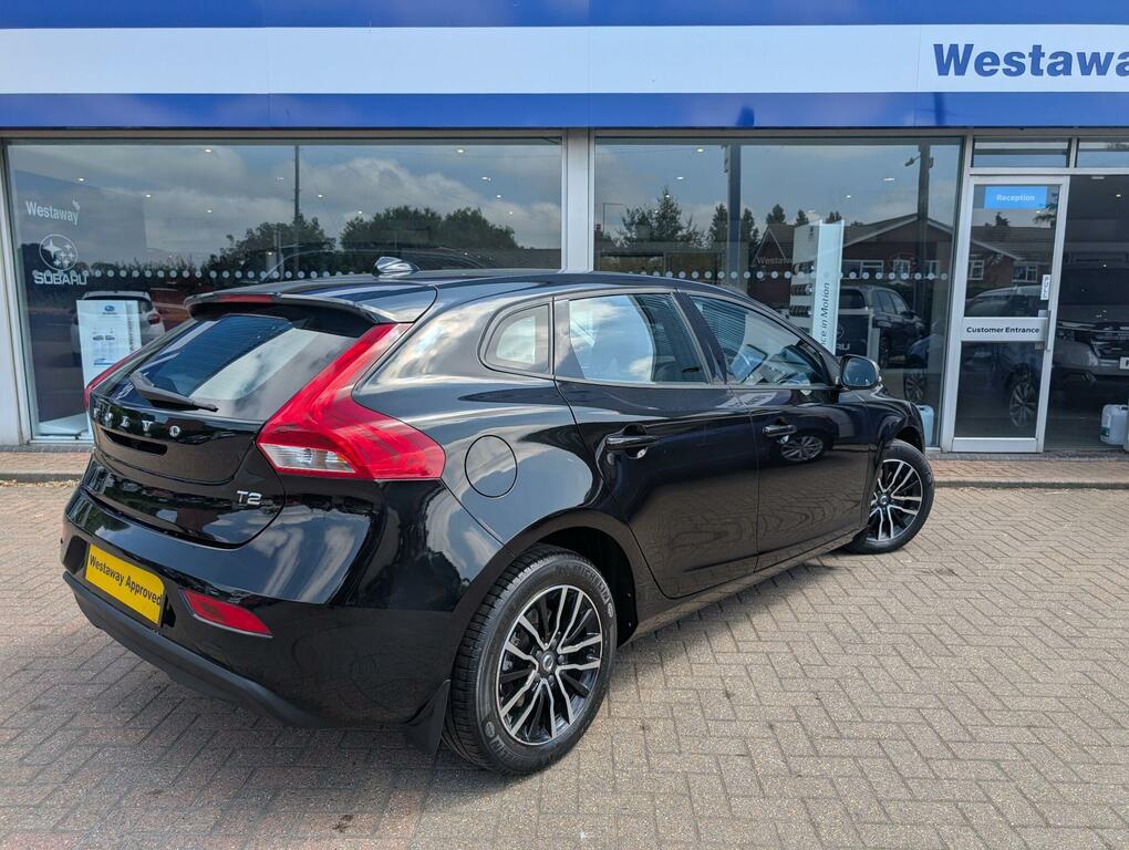 Volvo V40  White #8