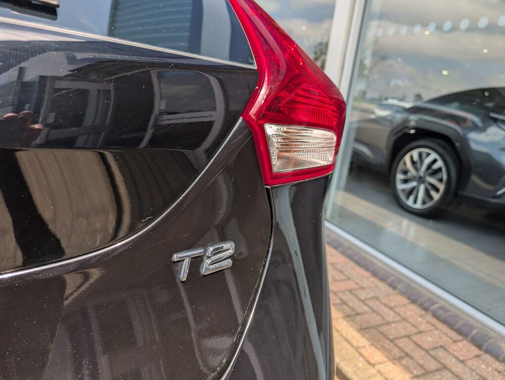 Volvo V40  White #35