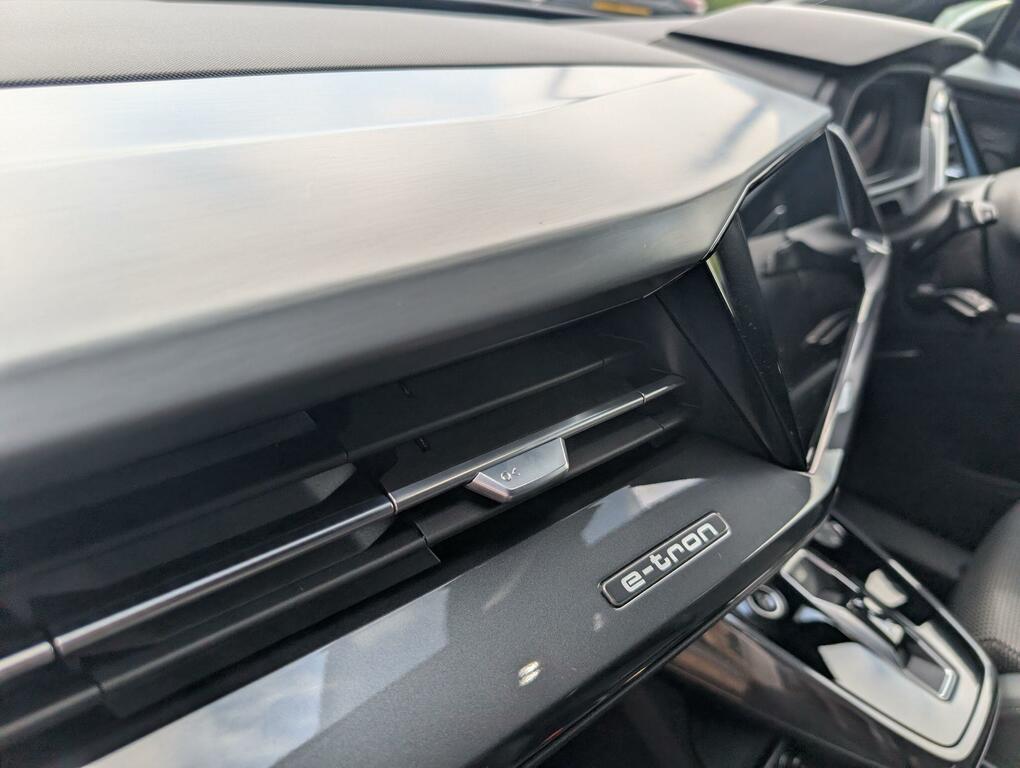Audi Q4 E Tron 150Kw 40 82Kwh S Line Cstech Pack Grey #9