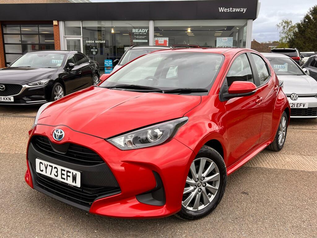 Toyota Yaris 1.5 Hybrid Icon Cvt Red #6