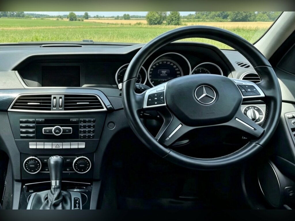 Mercedes-Benz C Class C200 Executive Se Cdi Blueefficiency Black #2