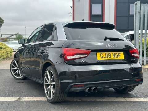 Audi A1 1.4 Tfsi Black GJ18NGF Black #6