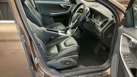 Volvo XC60 D4 Se Nav Gold #8