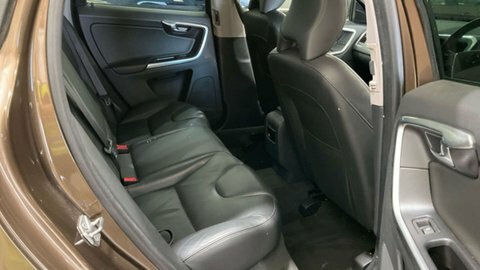 Volvo XC60 D4 Se Nav Gold #9