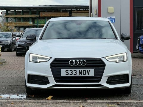 Audi A4 1.4 Tfsi Black White #3