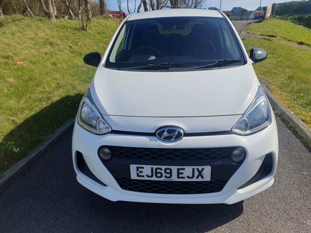 Hyundai I10 1.0 Play EJ69EJX White #2