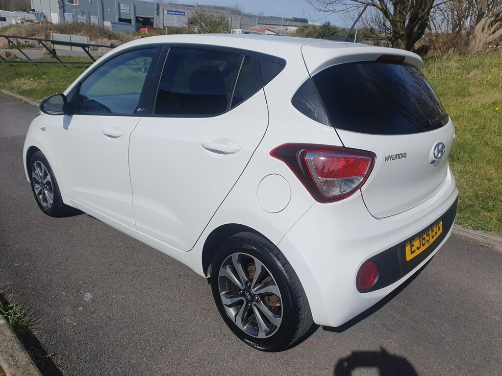 Hyundai I10 1.0 Play EJ69EJX White #4