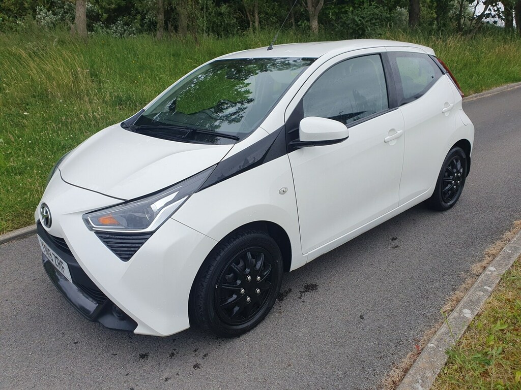 Toyota Aygo 1.0 Vvt-i X-play White