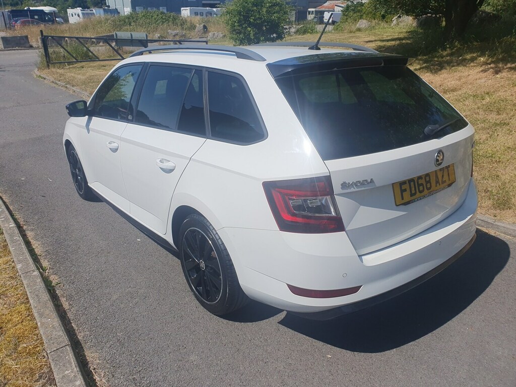 Skoda Fabia 1.0 Tsi Monte Carlo FD68AZT White #4