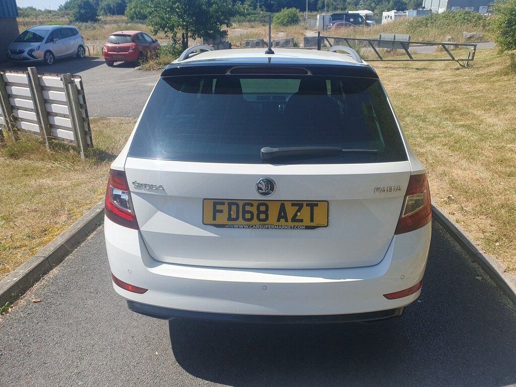 Skoda Fabia 1.0 Tsi Monte Carlo FD68AZT White #5