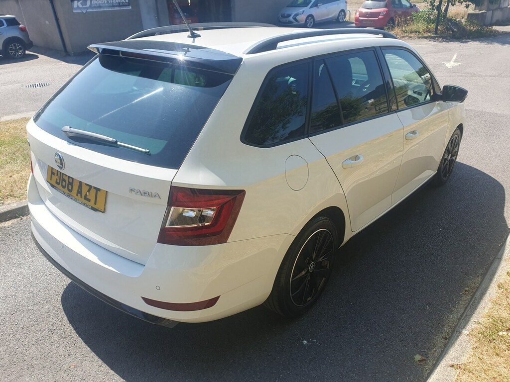 Skoda Fabia 1.0 Tsi Monte Carlo FD68AZT White #6