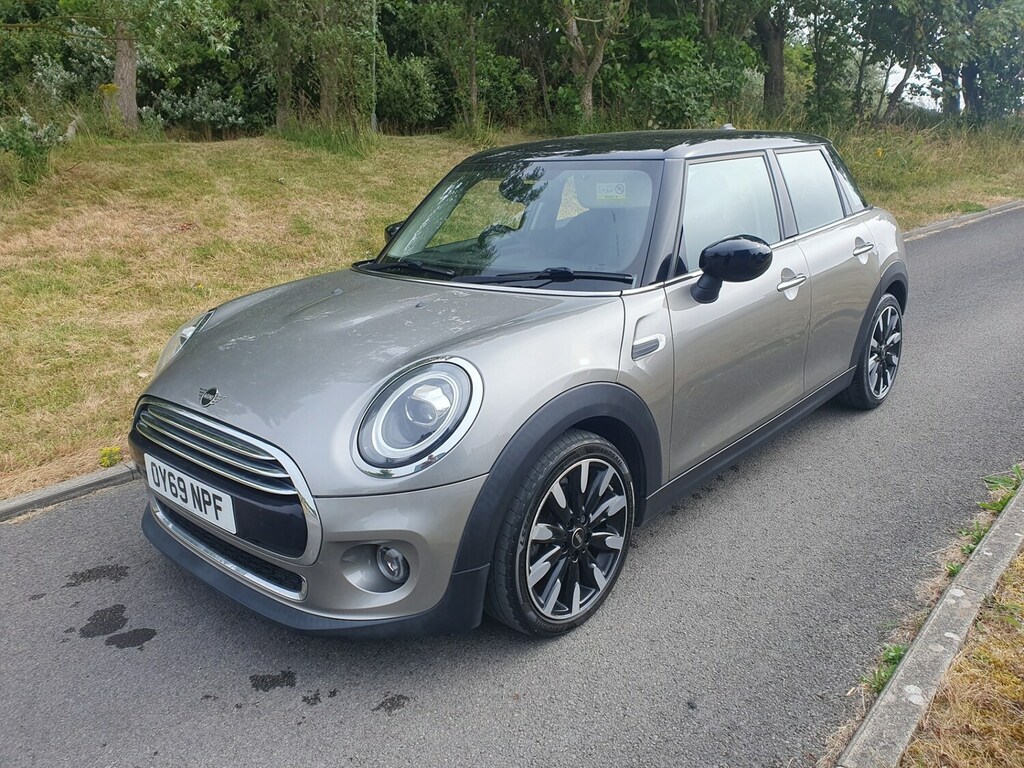 Mini Hatch 1.5 Cooper Exclusive II OY69NPF Silver