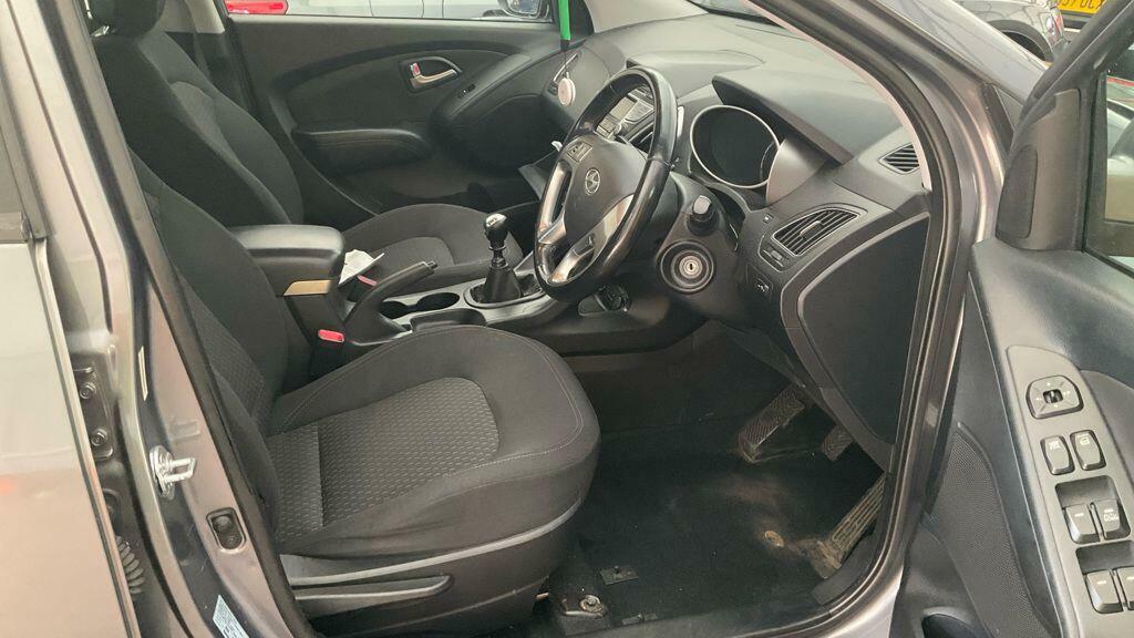 Hyundai Ix35 Premium Crdi 4Wd Silver #11
