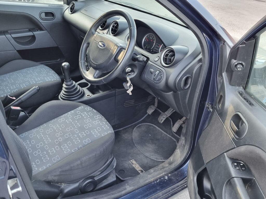 Ford Fiesta 16V LX Black #24