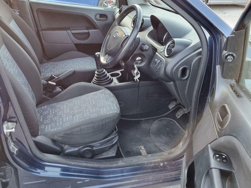 Ford Fiesta 16V LX Black #25