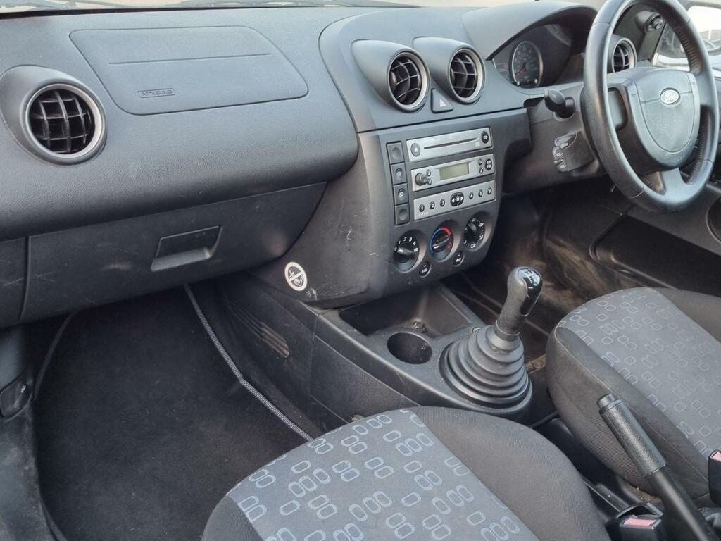 Ford Fiesta 16V LX Black #35