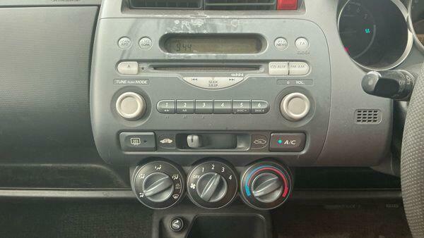 Honda Jazz 1.4 I-dsi S Silver #11