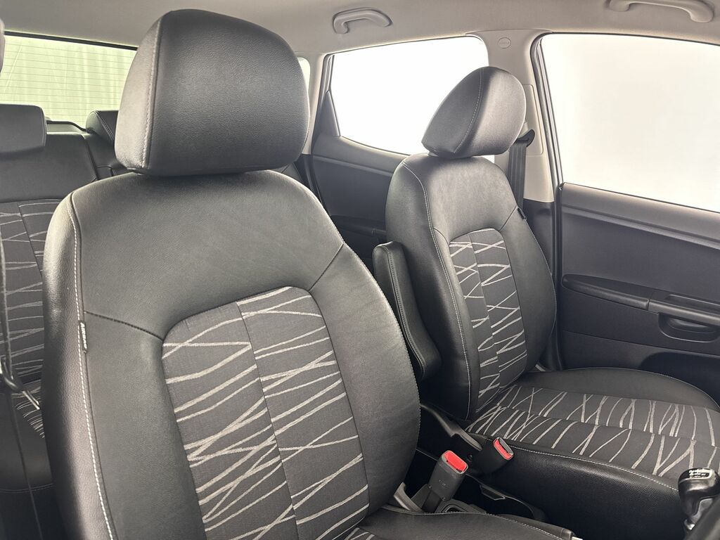 Kia Venga 2 Red #14