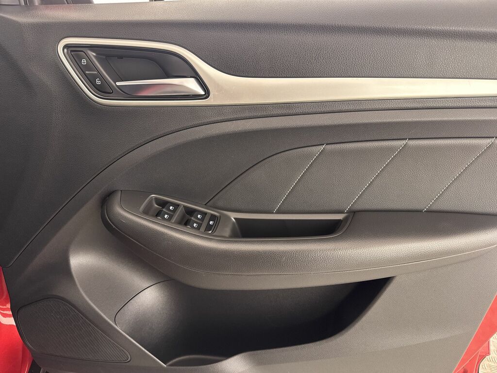 MG ZS 1.0 Zs Exclusive T Silver #22