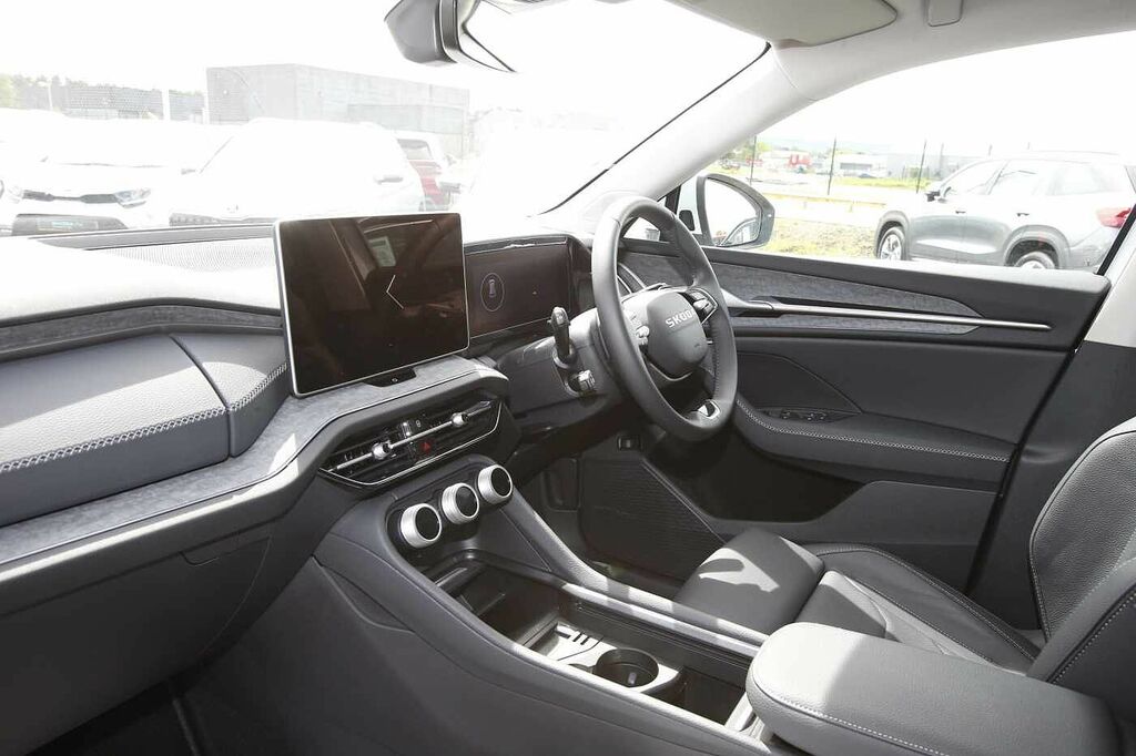 Skoda Kodiaq Se L 7 Seats 1.5 Tsi E-tec 150 Ps Dsg KM75ULJ White #2