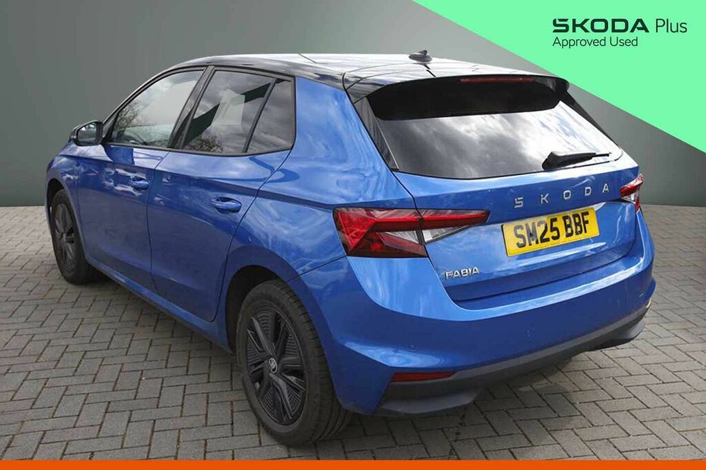 Skoda Fabia Hatch Design Edition 1.0 Mpi 80 Ps 5G Man SM25BBF Black #3