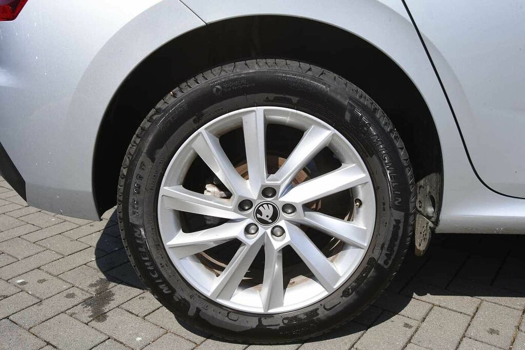 Skoda Kamiq Se Edition 1.0 Tsi 116 Ps 6G Man GD25BPF Silver #5