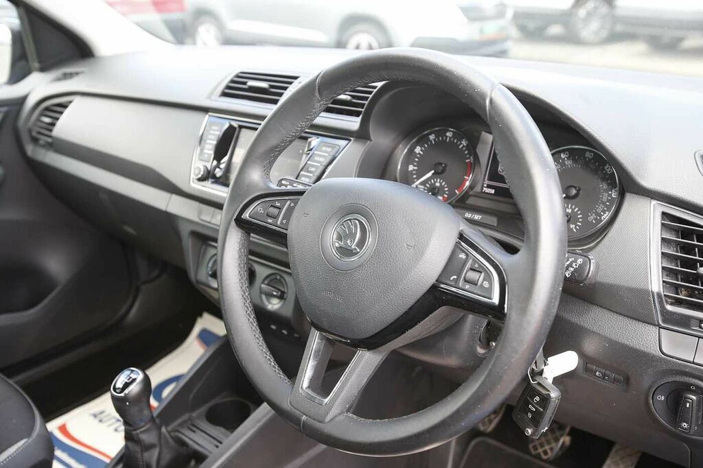Skoda Fabia Hatch Colour Edition 1.2 Tsi 90 Ps 5G Man SM17LGF Black #6