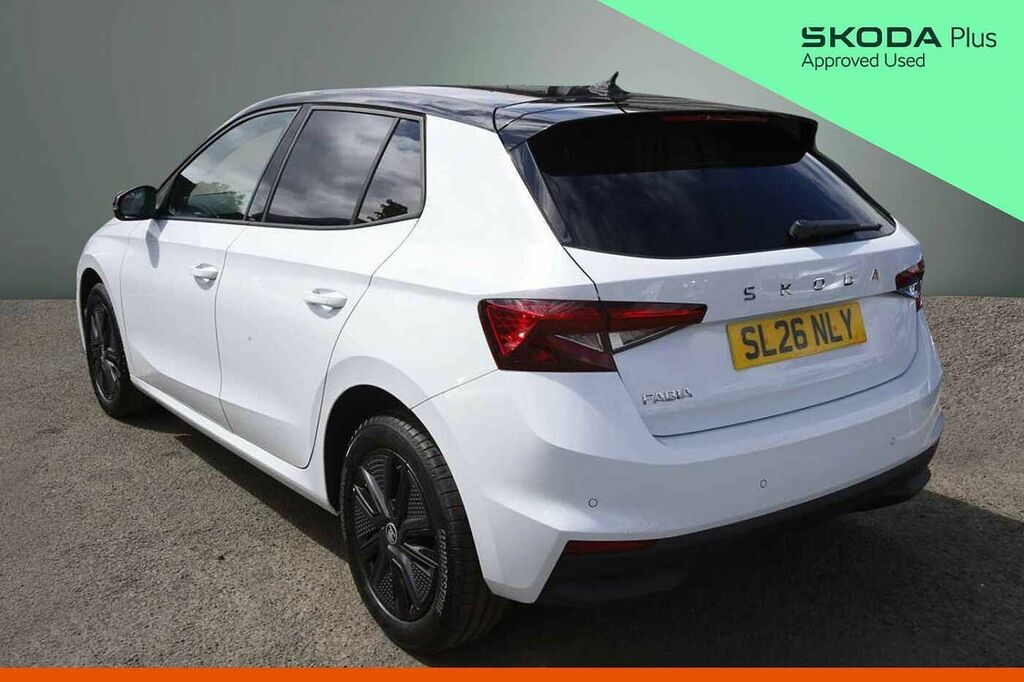 Skoda Fabia Hatch Design Edition 1.0 Mpi 80 Ps 5G Man White #3