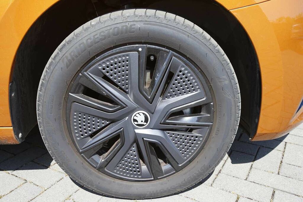 Skoda Fabia Hatch Design Edition 1.0 Tsi 116 Ps Dsg KN75FXB Orange #5