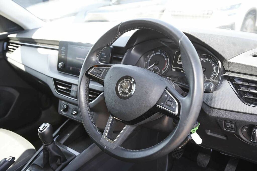 Skoda Scala 1.0 Tsi Se White #6