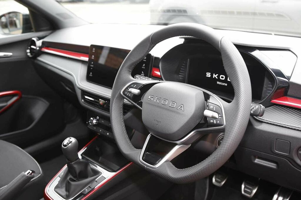 Skoda Fabia 1.0 Tsi 116 Monte Carlo Edition White #6