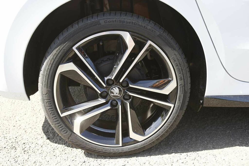 Skoda Fabia 1.0 Tsi 116 Monte Carlo Edition White #5