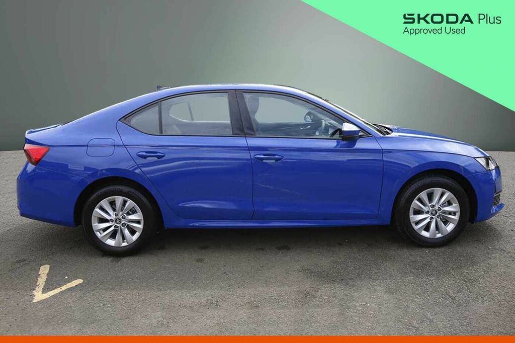 Skoda Octavia 1.5 Tsi Se Technology Blue #4