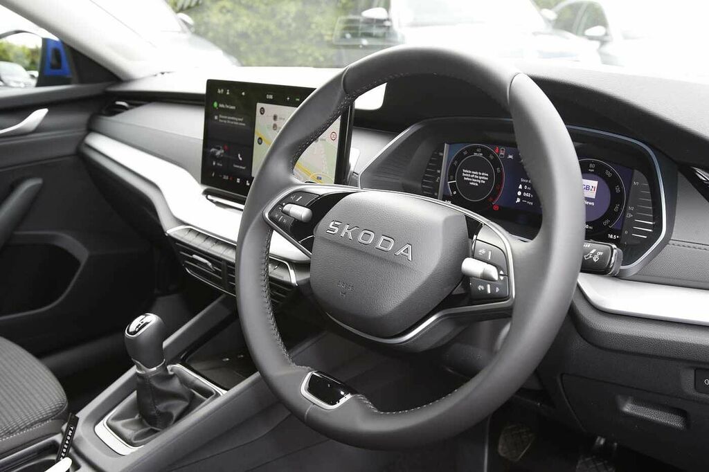 Skoda Octavia 1.5 Tsi Se Technology Blue #6