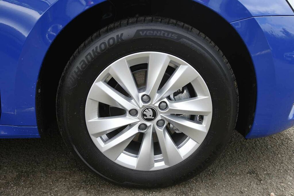 Skoda Octavia 1.5 Tsi Se Technology Blue #5