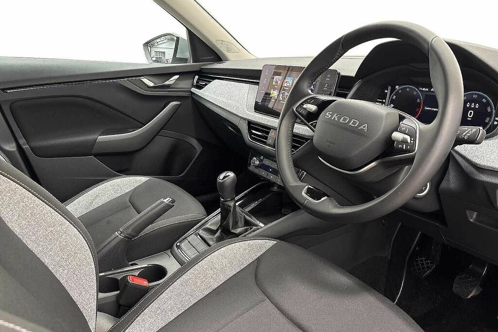 Skoda Kamiq 1.0 Tsi 95 Se Edition Silver #6