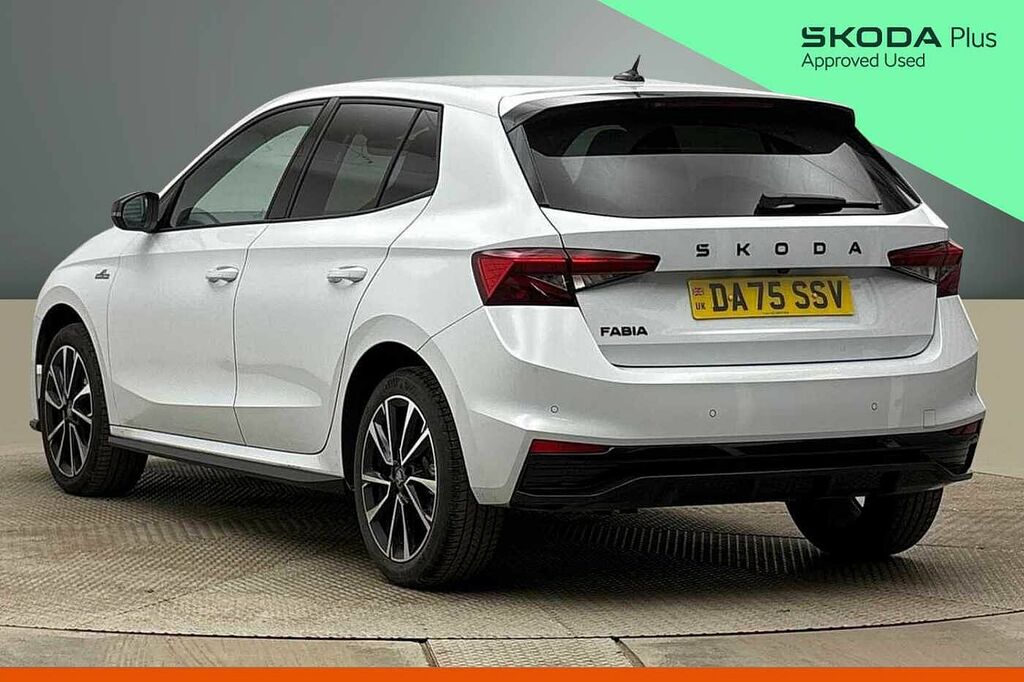 Skoda Fabia Hatch Monte Carlo Edition 1.5 Tsi 150 Ps Dsg DA75SSV White #3