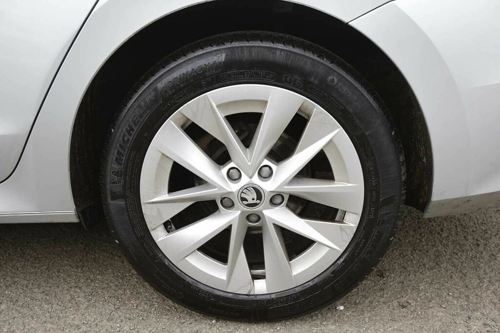 Skoda Octavia 2.0 Tdi 150 Se L Dsg Silver #5