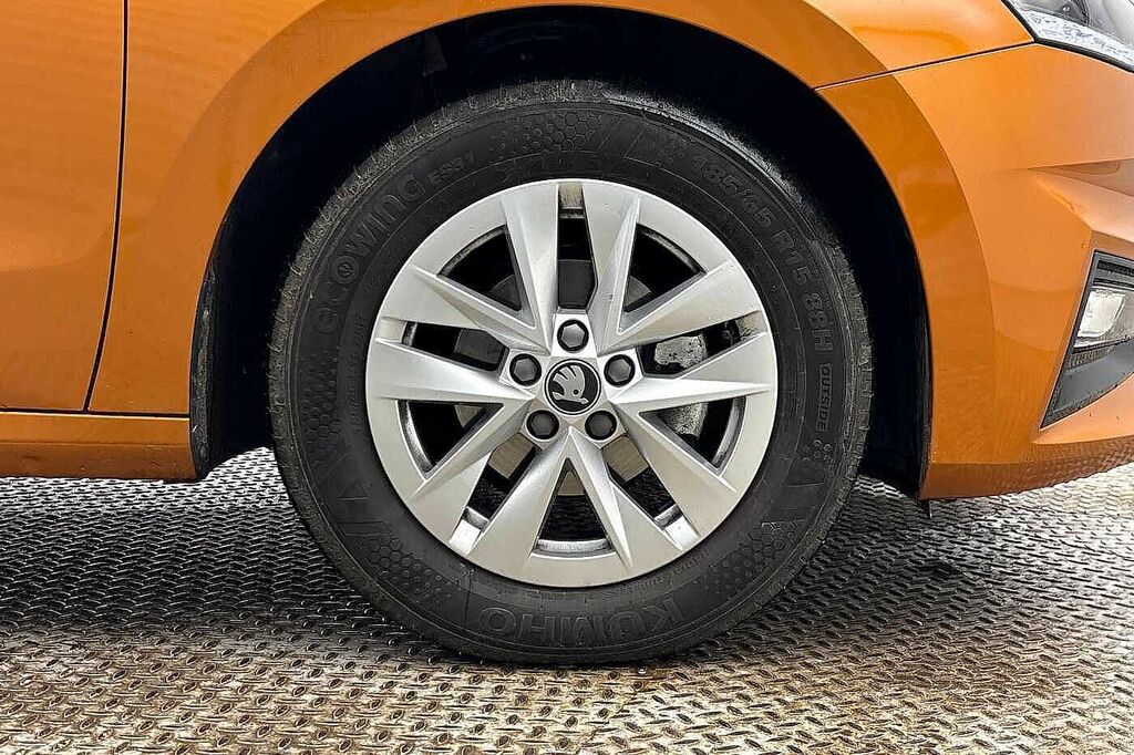 Skoda Fabia 1.0 Tsi Se Edition Orange #5
