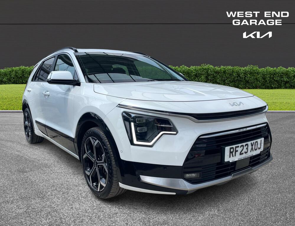 Kia Niro 4 Spec 1.6 Self Charging Hybrid RF23XOJ White #3