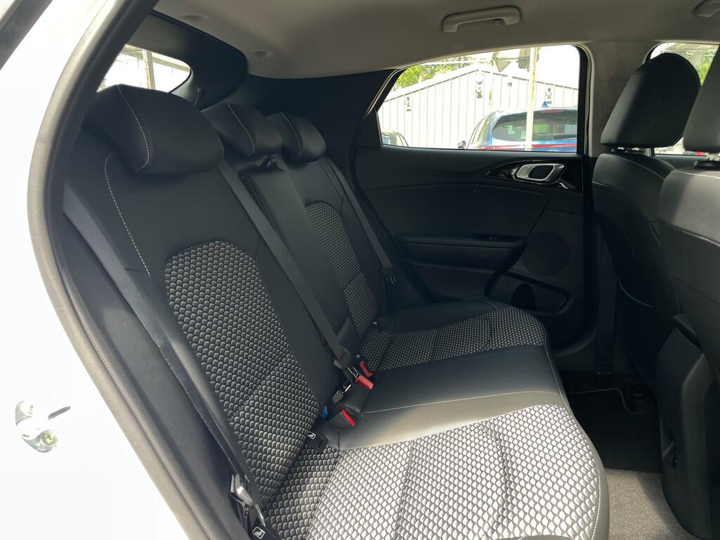 Kia Xceed 1.0T Gdi Isg 113 Gt-line S Dct Hatchback Silver #16