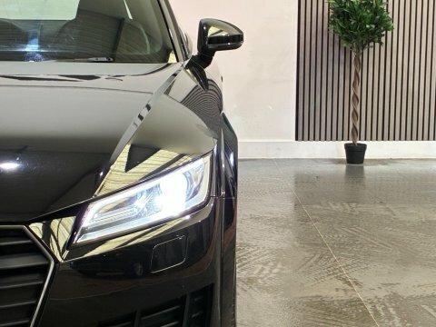Audi TT 2.0T Fsi S Line  #9