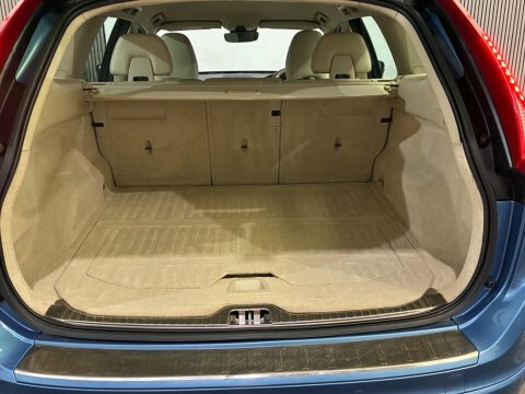Volvo XC60 D4 R Red #38
