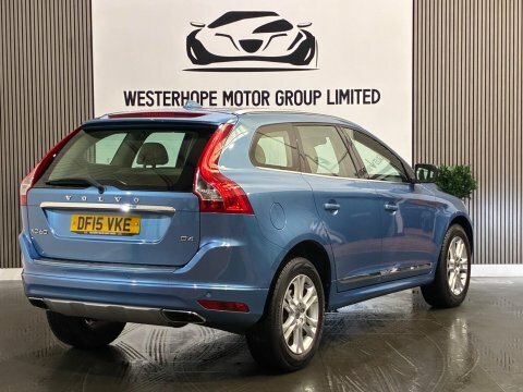 Volvo XC60 D4 R Red #4