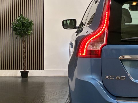 Volvo XC60 D4 R Red #41