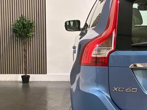 Volvo XC60 D4 R Red #42